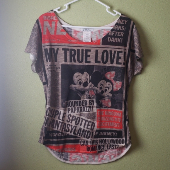 Disney Tops - 🎯 Disney Top